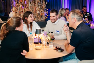 Partners lachend