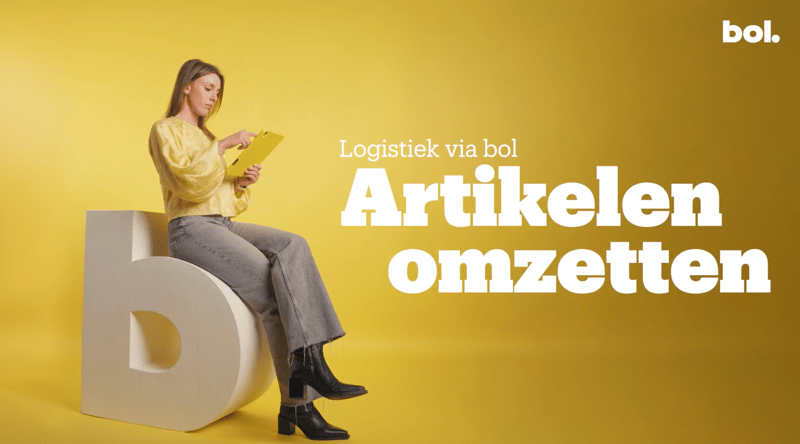 Charlotte ter Laak, presentator van deze video, zit op een grote b.