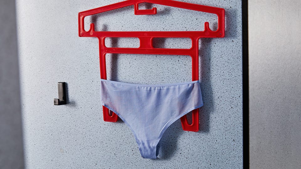 Mode_F3-Dames_Basic_ondergoed-etalage-1.jpg Mode_F3-Dames_Basic_ondergoed-etalage-1.jpg