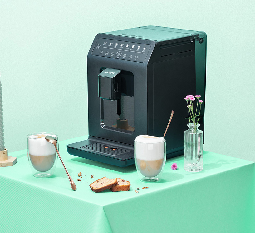 Koffiemachine met wereldbol