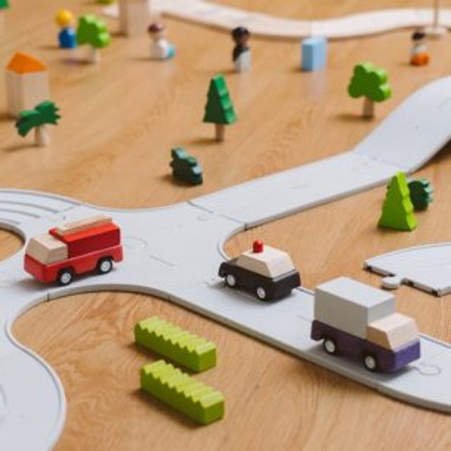 plantoys.jpeg plantoys.jpeg