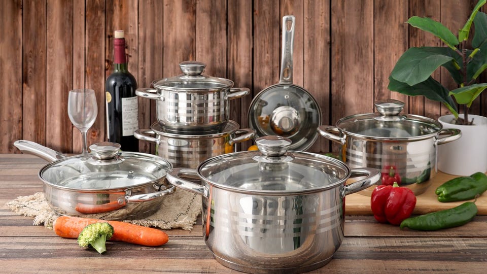 Verschillende soorten pannen voor houten muur